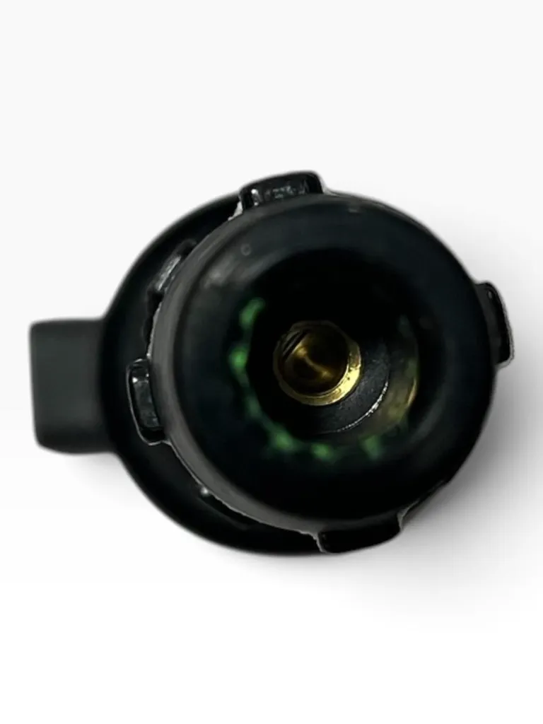 F6T571-3.webp