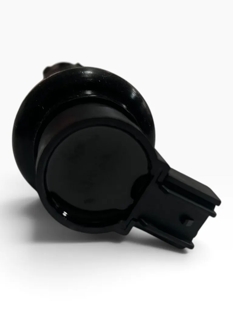 F6T571-2.webp